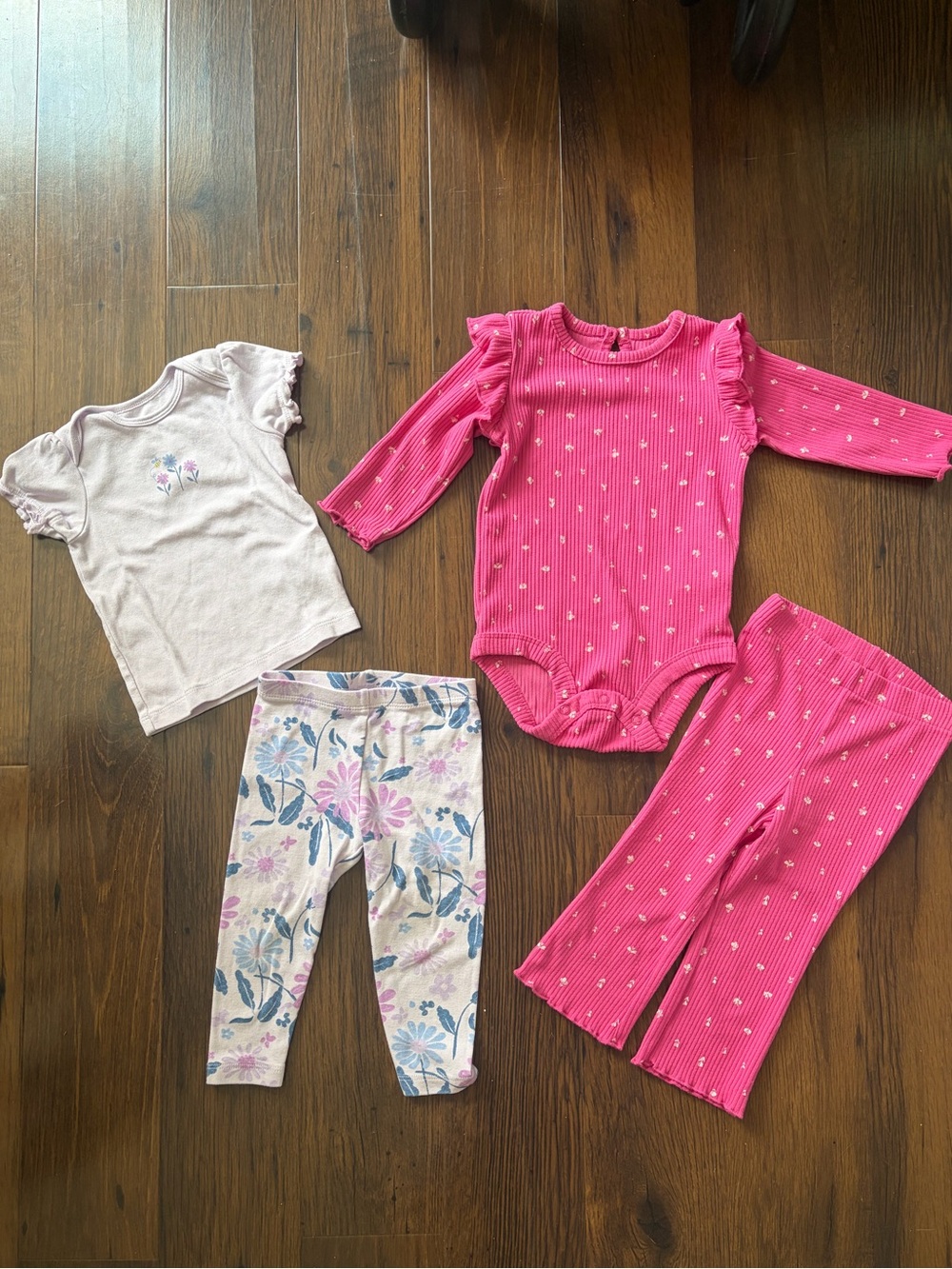 Carter's Set of 4 shirt and pants